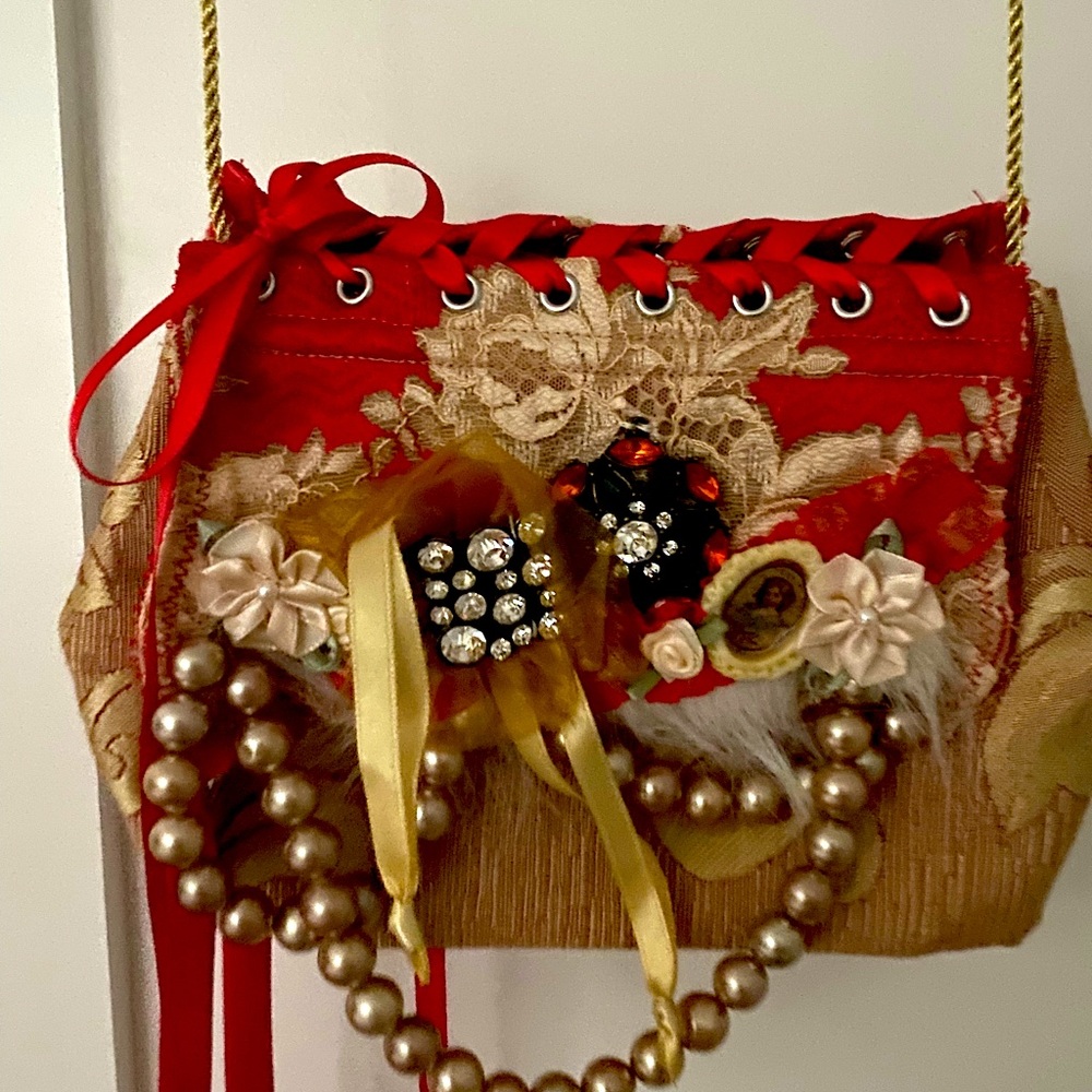 This vintage bag is in excellent condition and was hand made, one of a kind.